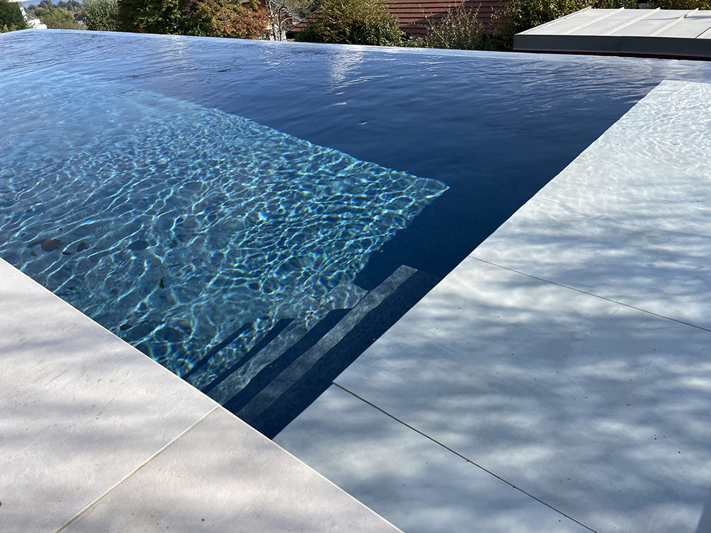 Piscine à débordement en Haute-Savoie, OMH Piscine, Sauna & Spa à Argonay